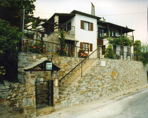 	ΔΕΛΦΙΝΙΑ ΑΥΤΟΕΞΥΠΗΡΕΤΟΥΜΕΝΕΣ ΚΑΤΟΙΚΙΕΣ